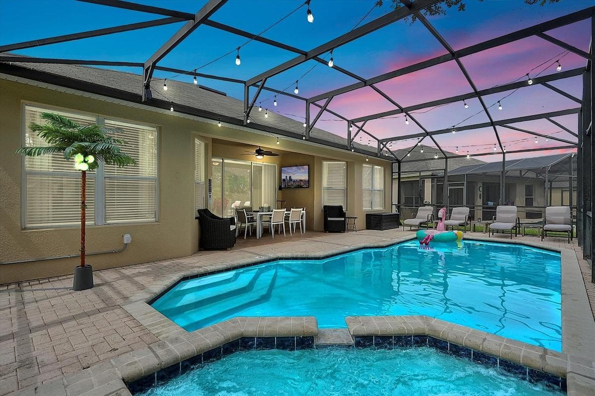 Private Heated Pool & Spa